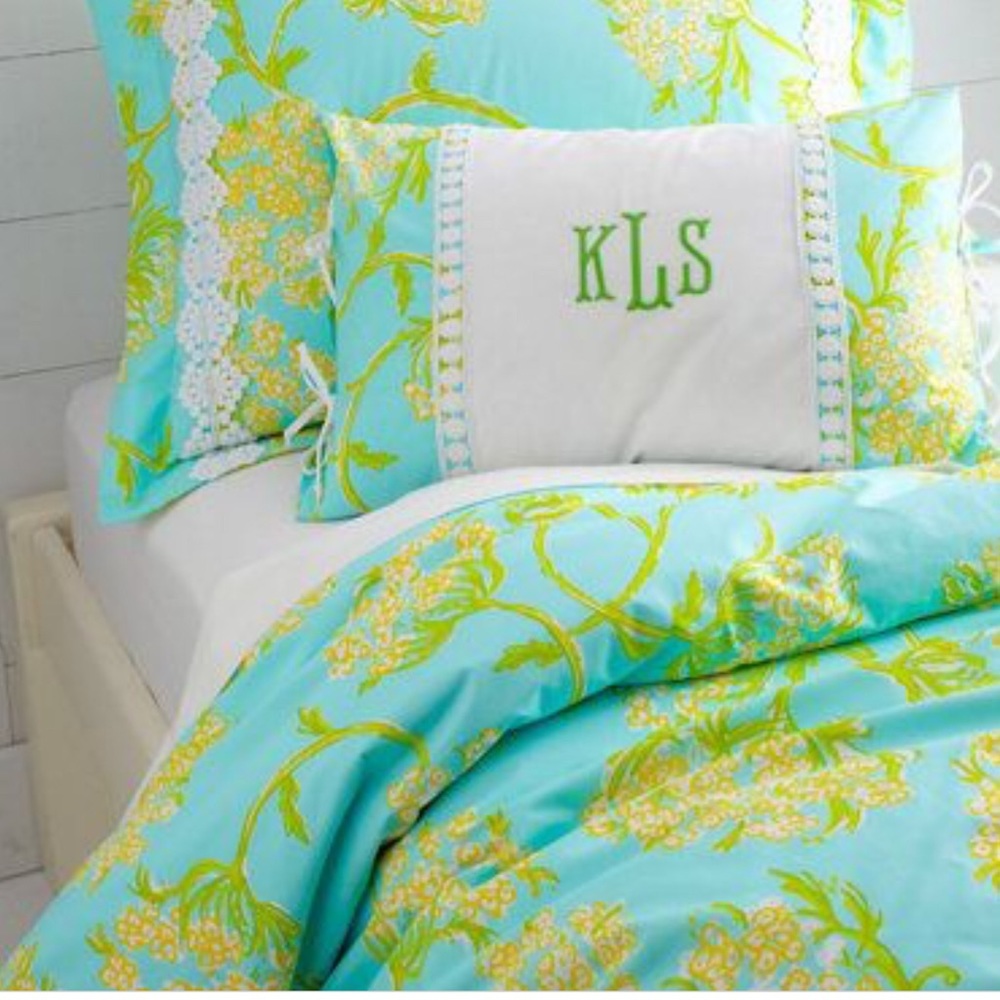 Lilly Pulitzer Queen Sisters Floral Duvet Cover